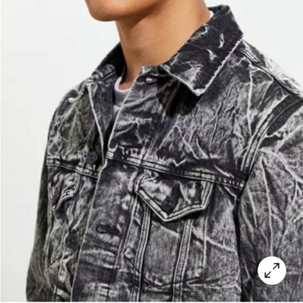 NWT UO BDG DARK BLACK WASH DENIM TRUCKER JACKET - Picture 6 of 7